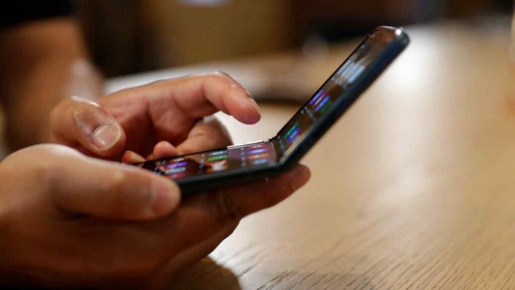 Samsung unveils new foldable smartphones as competition heats up