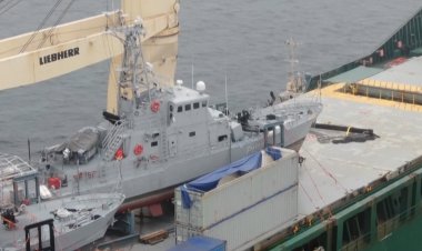 Ukraine gets two US patrol boats amid Russia tensions