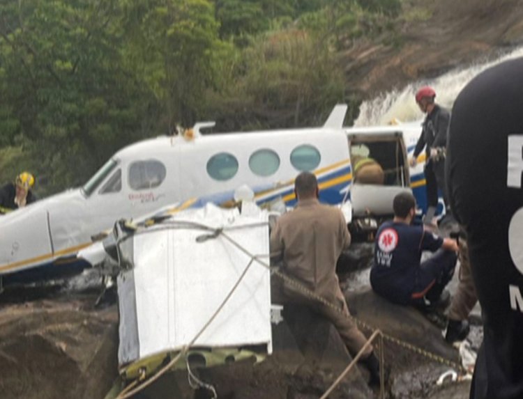 Latin Grammy-winning singer Mendonca dies in Brazil crash