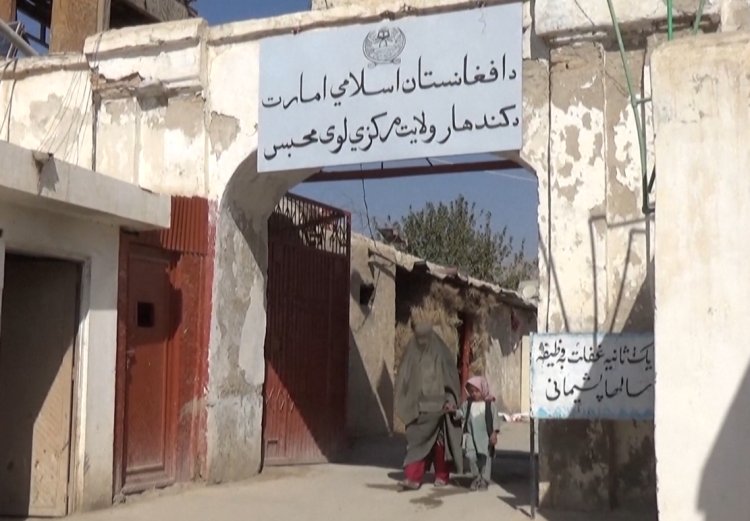 Justice delayed as Taliban build their legal system in Afghanistan