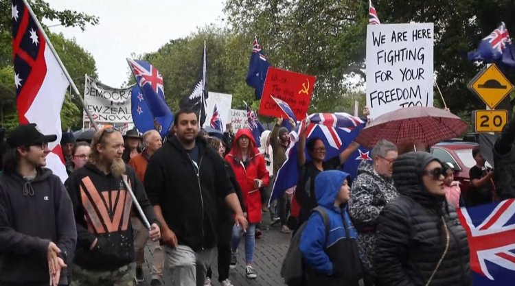 Thousands protest Covid restrictions in New Zealand
