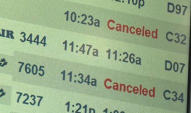 2,300 flights canceled as Omicron hits holiday travel