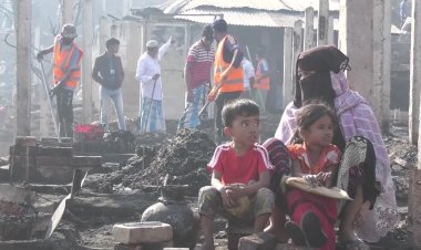 Fire at Bangladesh Rohingya camp leaves thousands homeless