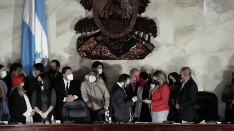 Rival Honduras lawmakers name two Congress presidents