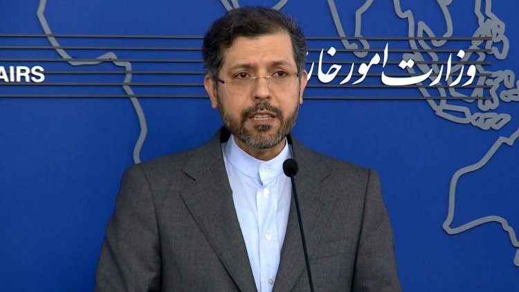 Iran says awaits West's "political decisions" in nuclear talks