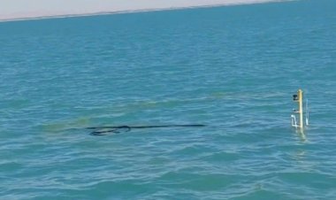 Divers inspect fuel-laden ship sunk off Tunisia