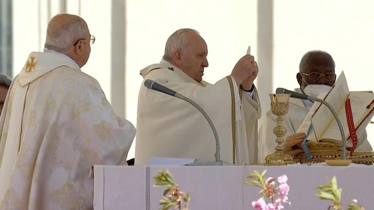 Pope urges peace for Ukraine in this 'Easter of war'