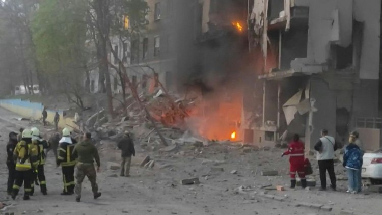 Russia strikes Kyiv during UN chief's visit