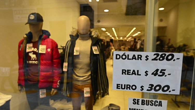 Markets react strongly to change of Argentine economy minister