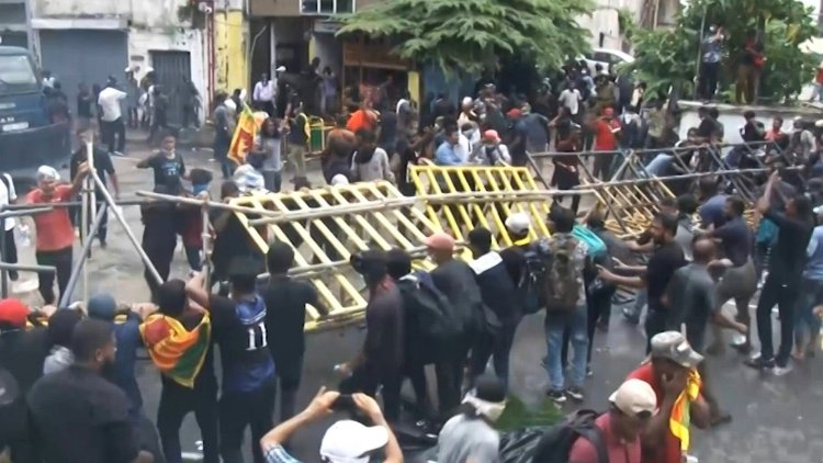 Sri Lanka protesters won't budge till president leaves office