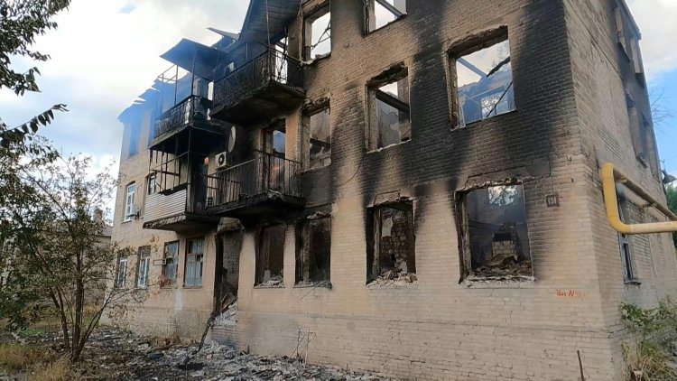 Russian strikes kill 5 at bus stop in south Ukraine