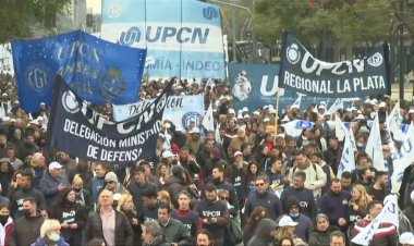 Argentina; march for and against economic measures
