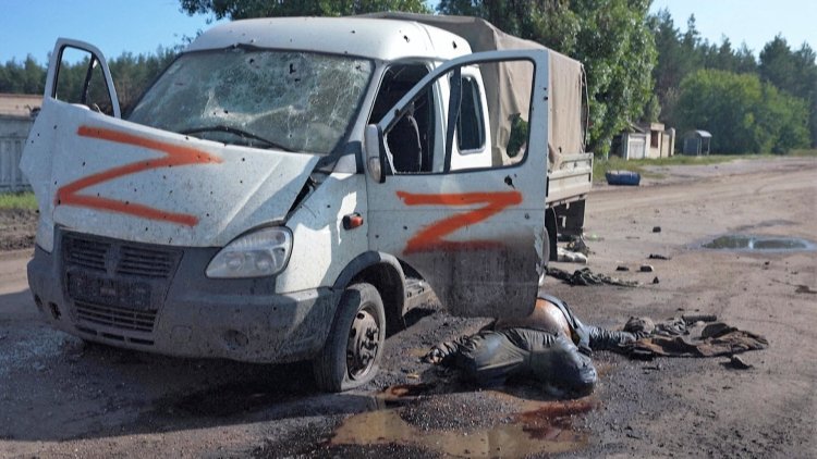 Ukraine forces secure town on frontline river