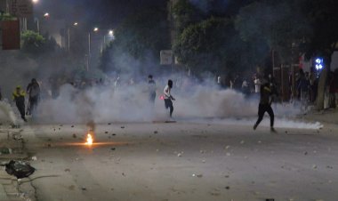 Tunisian protesters denounce 'coup', demand president's removal