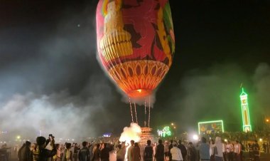 Myanmar hot-air balloon festival returns with a bang