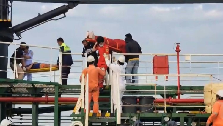 Thai navy searches for 31 sailors after vessel sinks