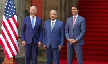 North American leaders in the "Three Amigos" summit