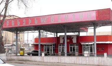 Azerbaijani blockade of Karabakh drags on