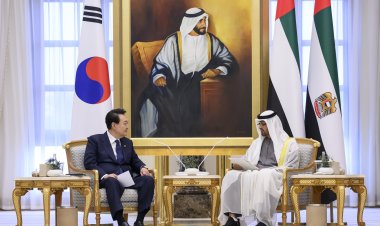 Emirati President welcomes South Korea's President in Abu Dhabi