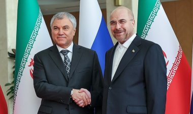 Russian State Duma speaker arrives in Tehran