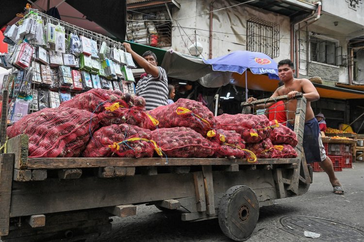 Eye-watering onion prices make Philippine staple a luxury