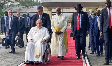 Pope urges S. Sudan leaders to make 'new start' for peace
