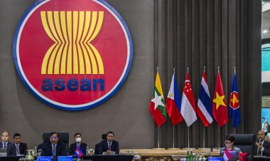 ASEAN ministers urge Myanmar peace