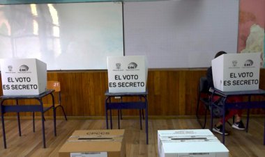 Ecuador votes on extradition amid crime boom