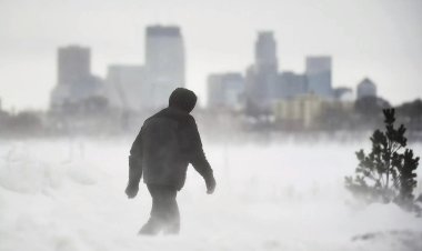 Heavy snow snarls travel as winter storms hit US