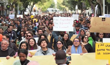 Hundreds rally in Tunis against 'racist' official stance
