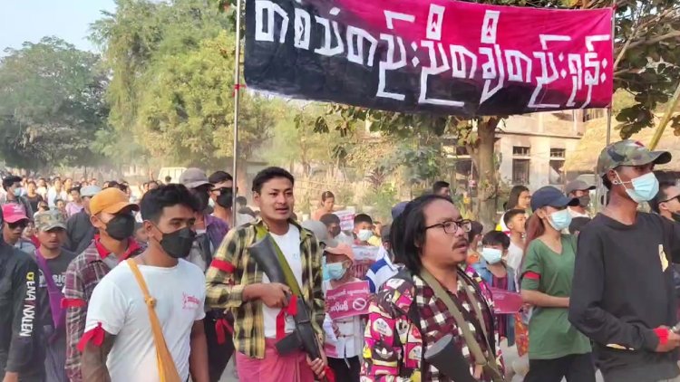 Myanmar junta extends state of emergency, effectively delaying polls