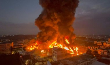 Massive Fire Engulfs Royal Plastic Factory