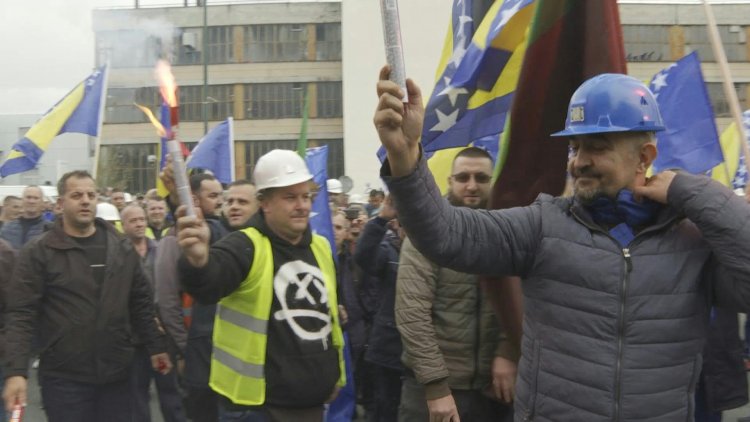 Bosnian Miners Demand Compensation