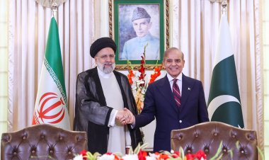 Iran's Raisi Visits Pakistan to Strengthen Ties