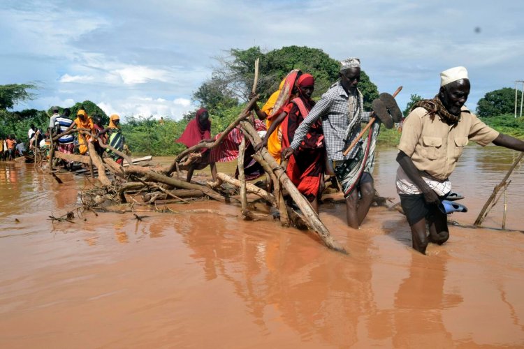 Kenya Floods Displace Thousands