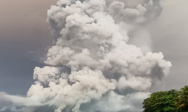 Mount Ruang Volcano Erupts
