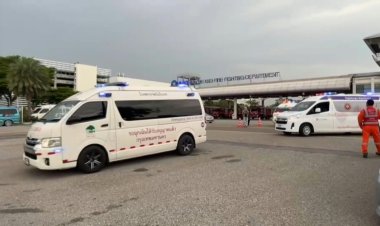 Severe Turbulence Kills 1, Injures 30 on Singapore Flight