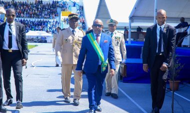 Comoros President Sworn In for Fourth Term Amid Disputes