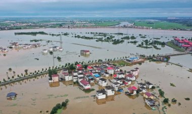 Heavy Rains Trigger Severe Flooding in Hunan