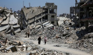 Gaza Residents Trapped Amid Israeli Assault