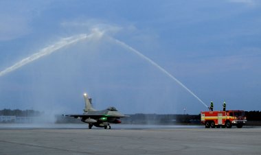 Slovakia Receives First New F-16 Fighter Jets