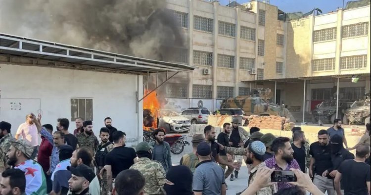 Türkiye Closes Syria Border Amid Unrest