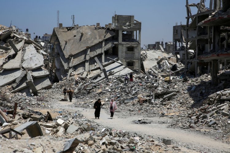 Gaza Residents Trapped Amid Israeli Assault