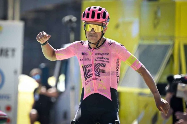 Carapaz Wins Stage 17 of Tour de France