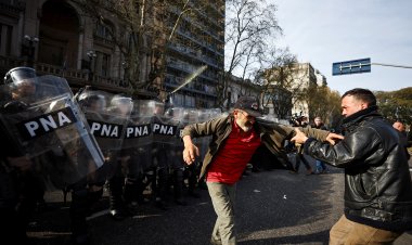 Protests Erupt After Argentina Blocks Pension Hike