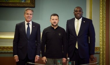 Blinken and Lammy Meet Zelenskiy in Kyiv