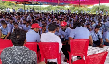 Indian Police Detain 104 Striking Samsung Workers