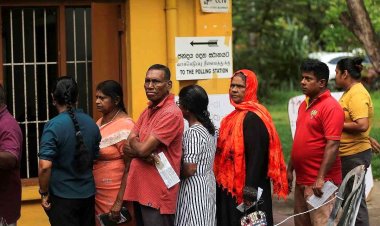 Sri Lankans vote in close presidential election
