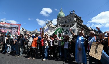 Protests erupt after Milei vetoes university funding law