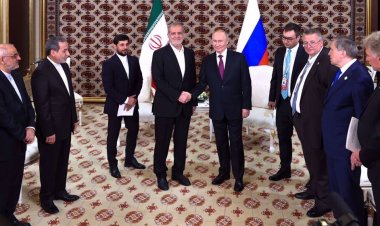 Pezeshkian, Putin hail strategic ties